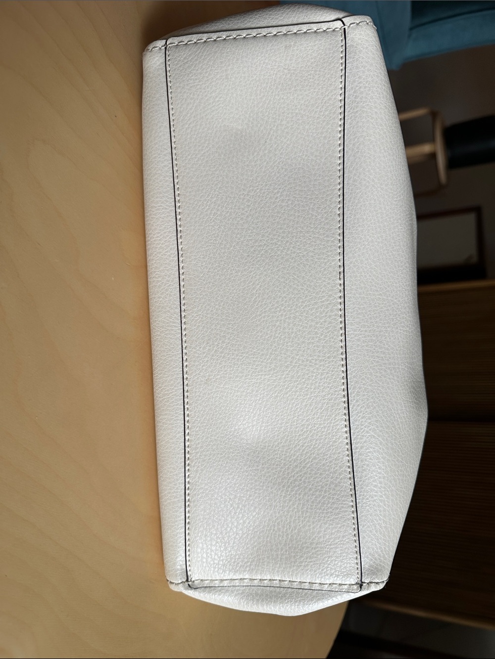 Coach Cream Leather Tote with Signature Gold Tag - Picture 6 of 6